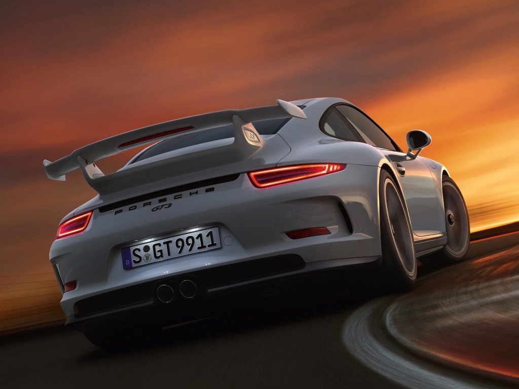 Porsche 911 GT3 se dočká také manuální převodovky.