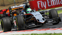 Nico Hülkenberg při pátečním tréninku v Maďarsku