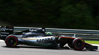 Nico Hülkenberg při pátečním tréninku v Maďarsku