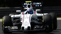 Valtteri Bottas při pátečním tréninku v Maďarsku