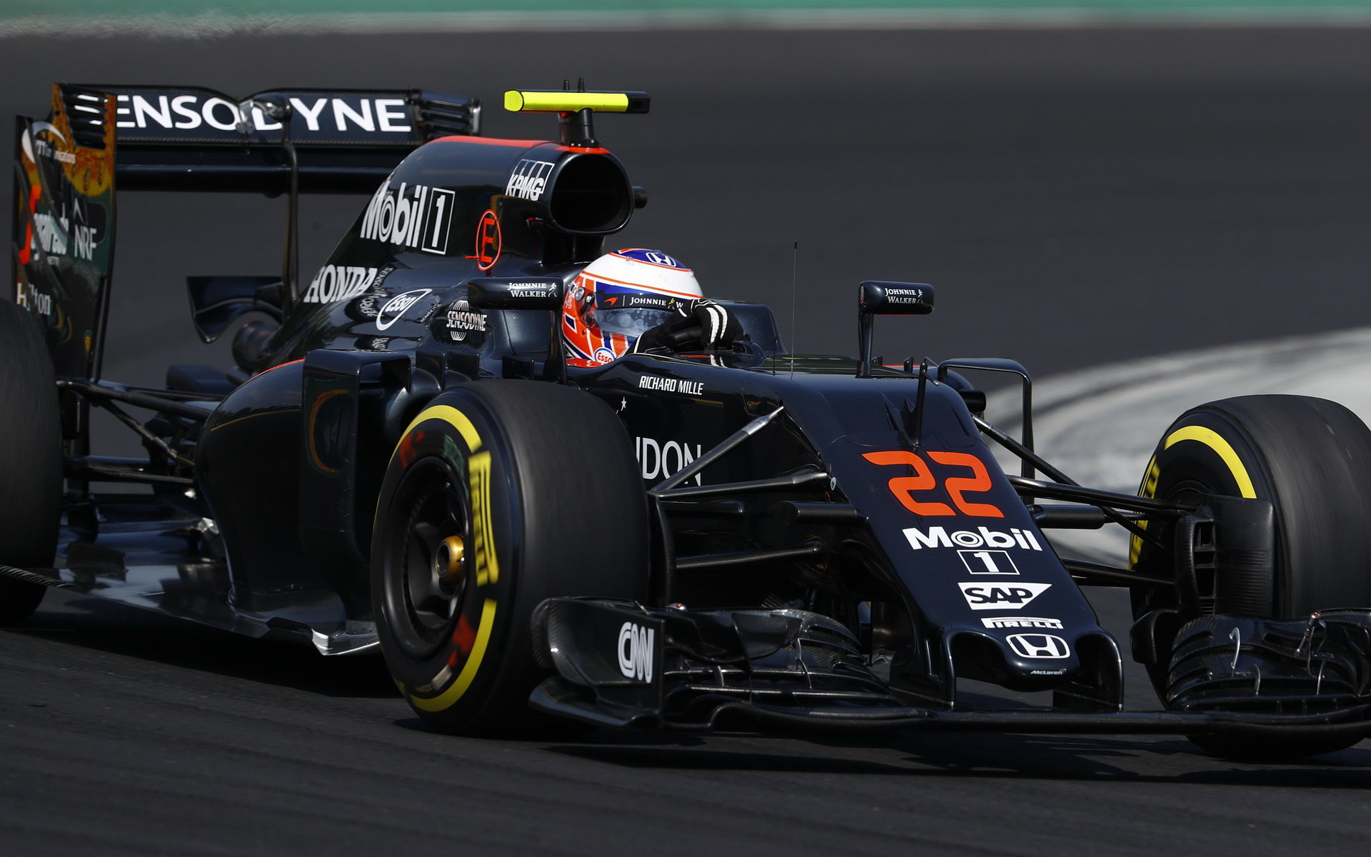Jenson Button dostane pro závod nové komponenty motoru