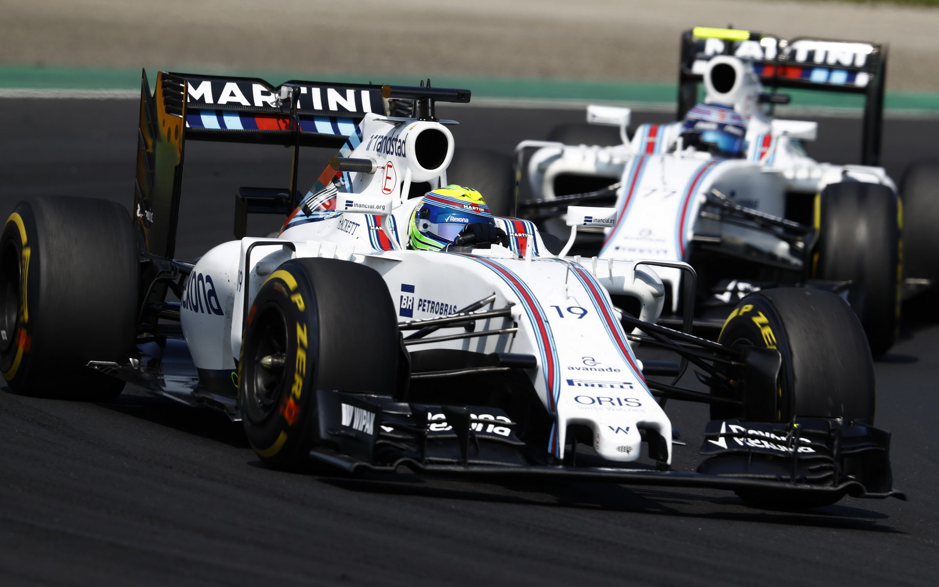 Felipe Massa a Valtteri Bottas v závodě v Maďarsku