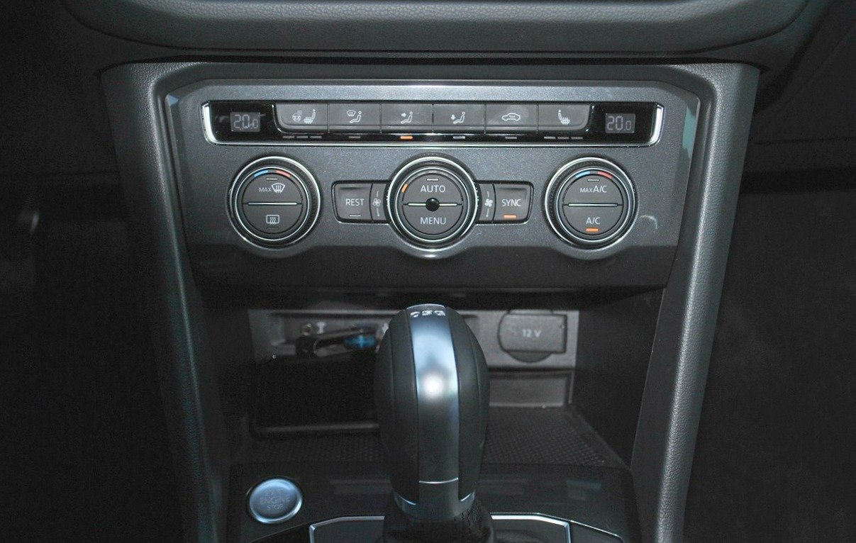 Volkswagen Tiguan 2.0 TSI DSG (2016)