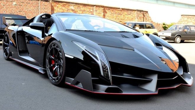 Exkluzivní Lamborghini Veneno je na prodej za astronomickou částku.