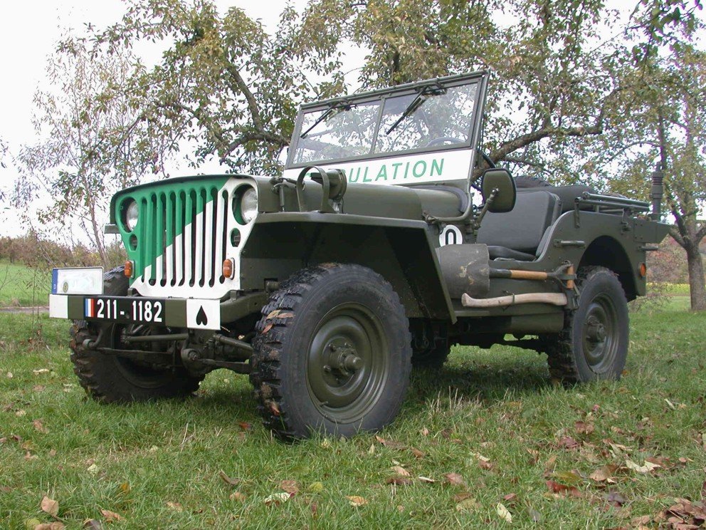 Hotchkiss M201, armádní předchůdce Peugeotu P4.