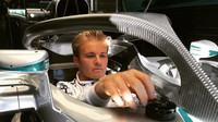 Nico Rosberg nebere virus Zika na lehkou váhu, ale do Singapuru se chystá