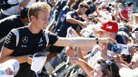 Nico Rosberg při autogramiádě v Belgii