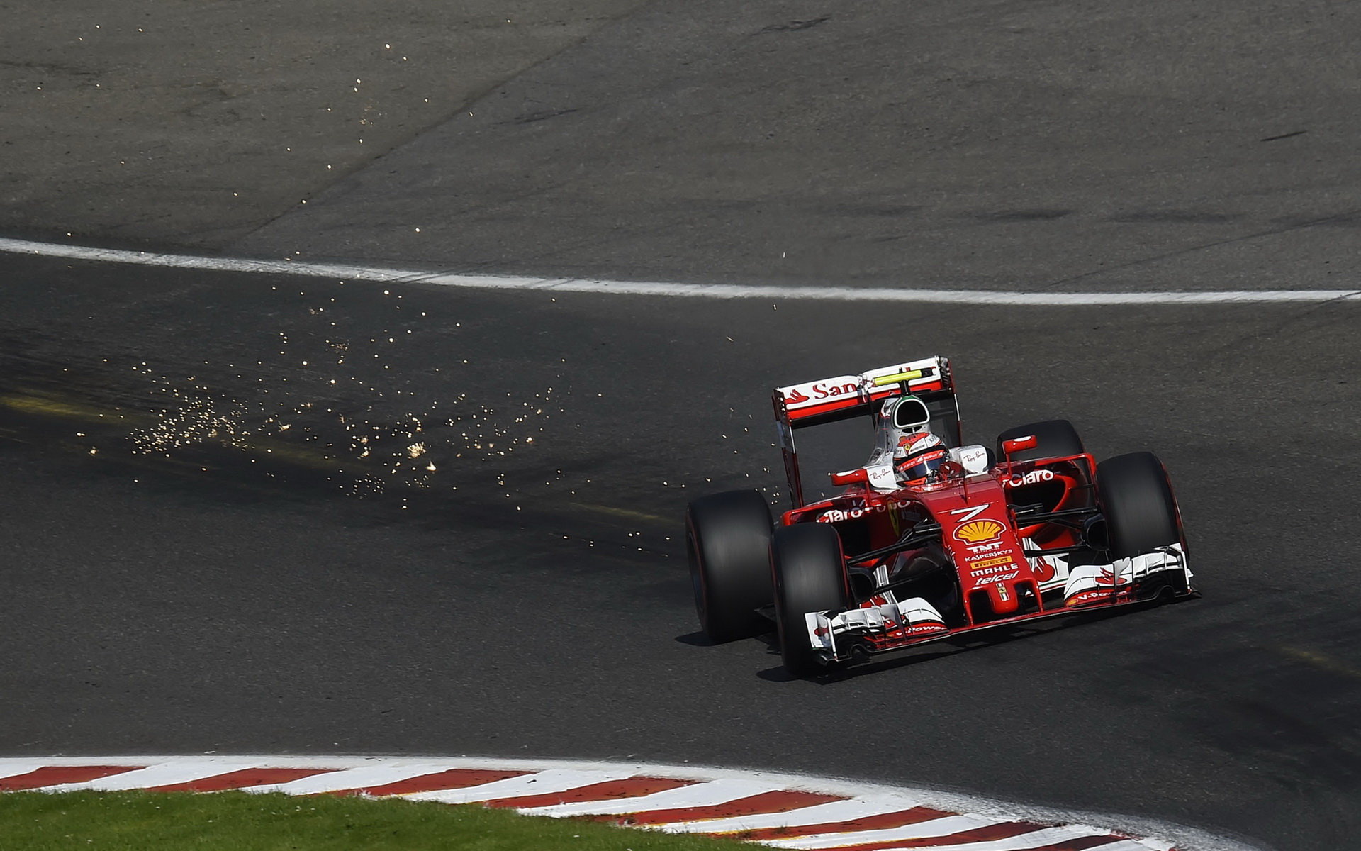 Kimi Räikkönen jiskří v kvalifikaci v Belgii