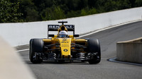 Kevin Magnussen v pátečním tréninku v Belgii