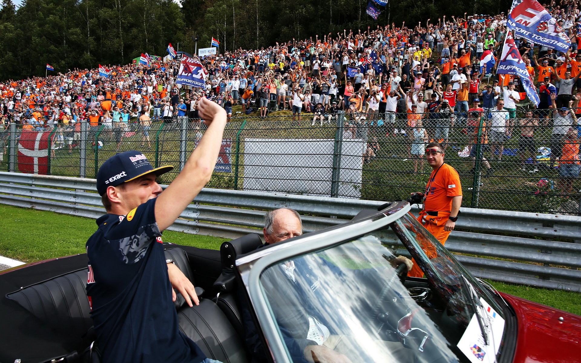 Fanoušci Maxe Verstappena v závodě v Belgii