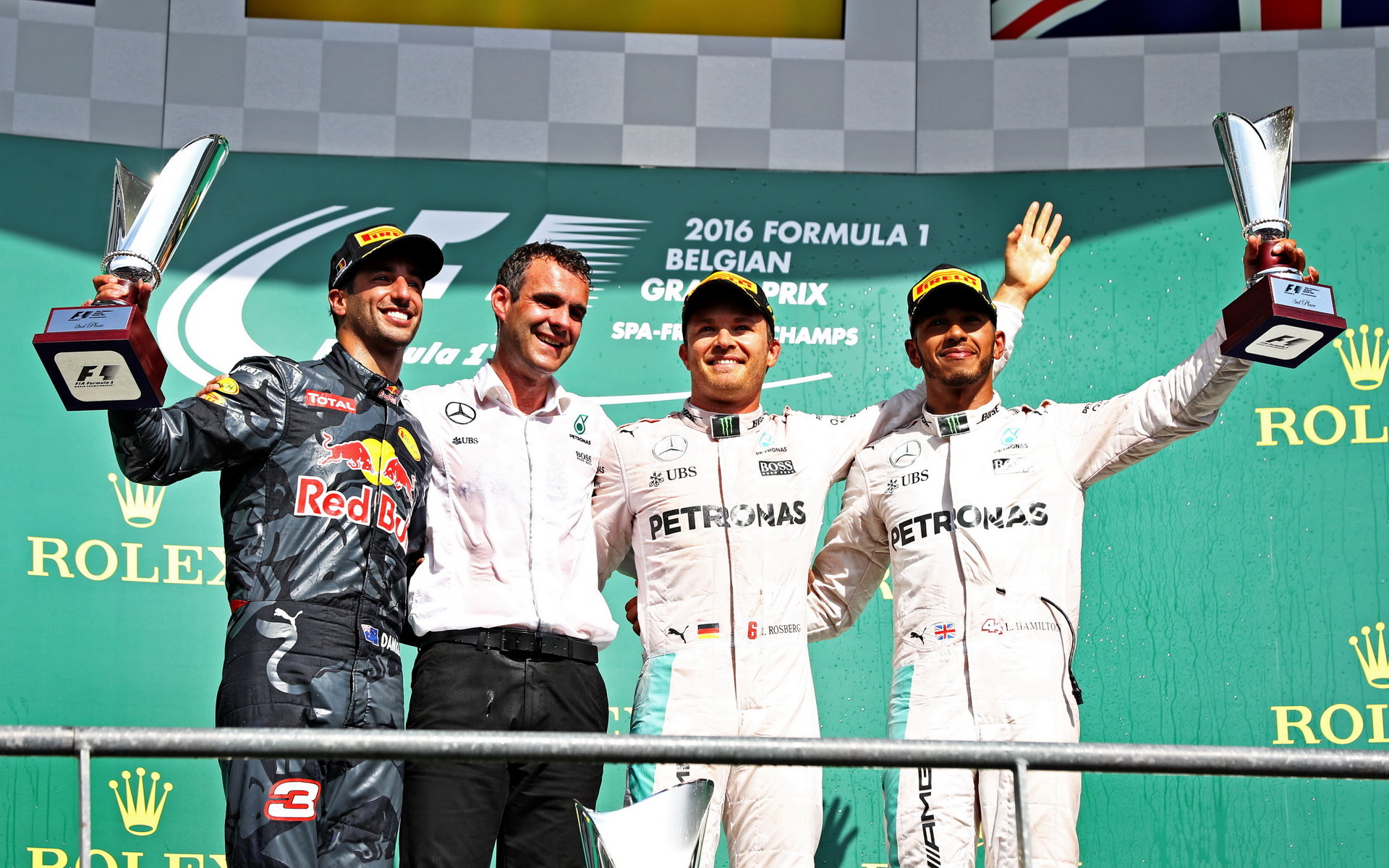 Rosberg ke svému velkému překvapení až v cíli zjistil, koho bude mít na pódiu po své levici