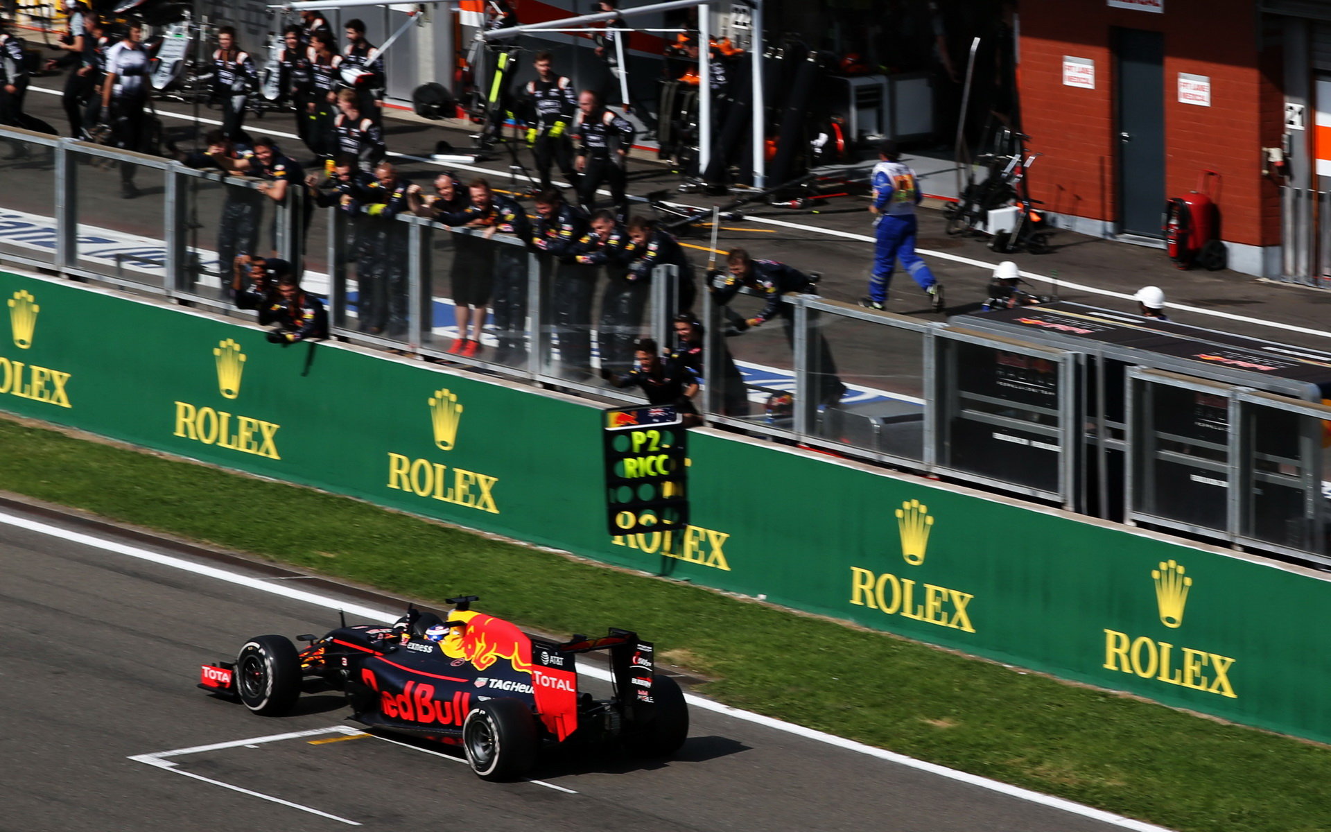 Daniel Ricciardo v cili závodu v Belgii