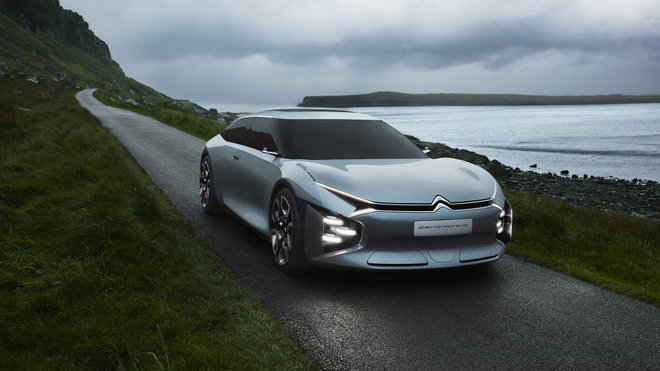 CXperience je návratem Citroënu k extravagantním limuzínám.
