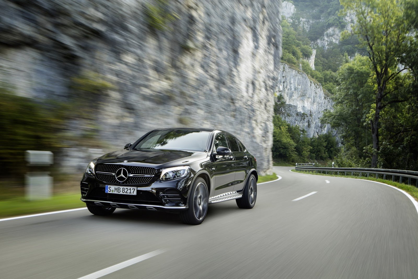 Mercedes-AMG GLC 43 Coupé je dalším z řady silných modelů trojcípé hvězdy.