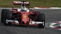 Sebastian Vettel v kvalifikaci na Monze