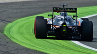 Nico Hülkenberg při pátečním tréninku na Monze