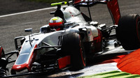 Esteban Gutiérrez při pátečním tréninku na Monze