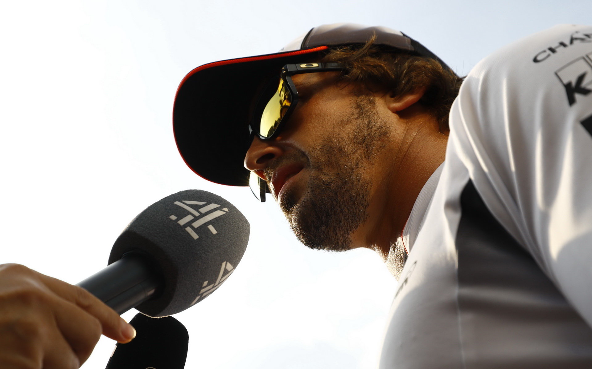 Fernando Alonso volí opatrnější prognózy, ale ve vítězství nadále věří