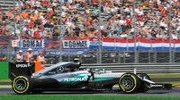 Nico Rosberg při pátečním tréninku na Monze