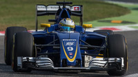 Marcus Ericsson při pátečním tréninku na Monze