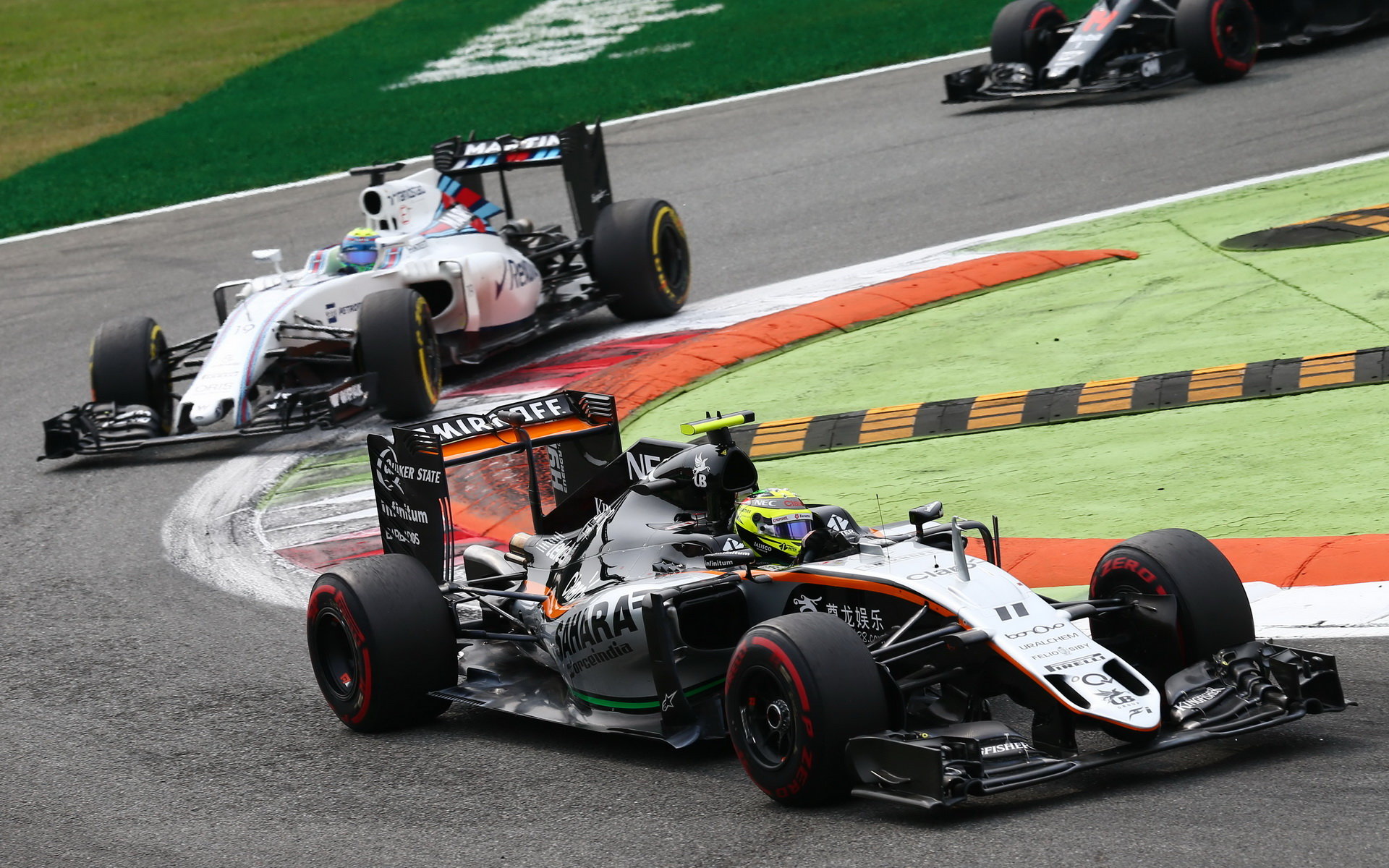 Force India letos bojuje s Williamsem o své nejlepší umístění v historii