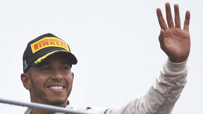 Lewis Hamilton má podle Mercedesu právo říkat, co cítí...