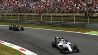 Felipe Massa a Fernando Alonso v závodě na Monze