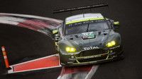 Aston Martin Vantage #97 posádky Richie Stanaway, Darren Turner