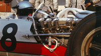 Třílitrový V12 motor Honda RA273E z roku 1966