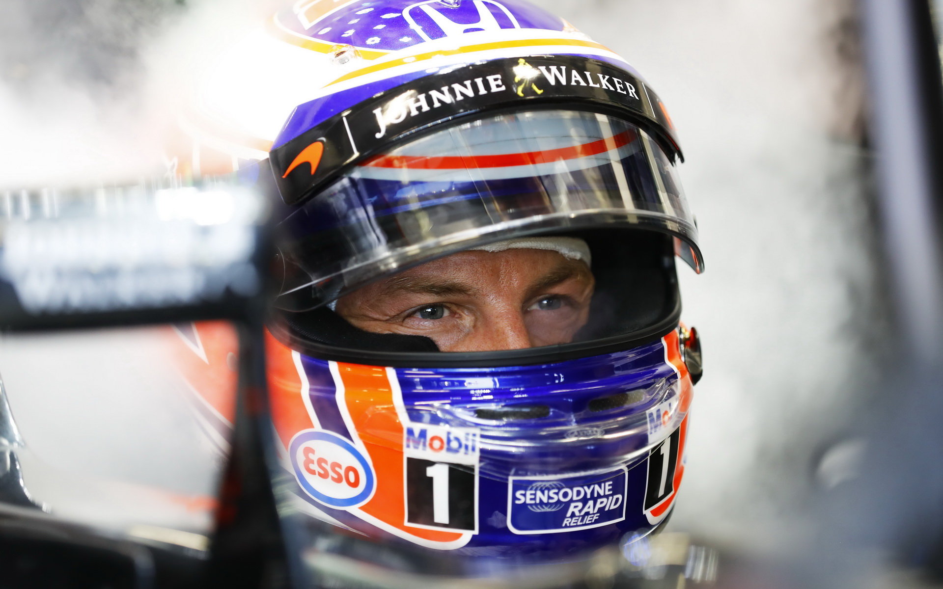 Jenson Button v kvalifikaci v Singapuru
