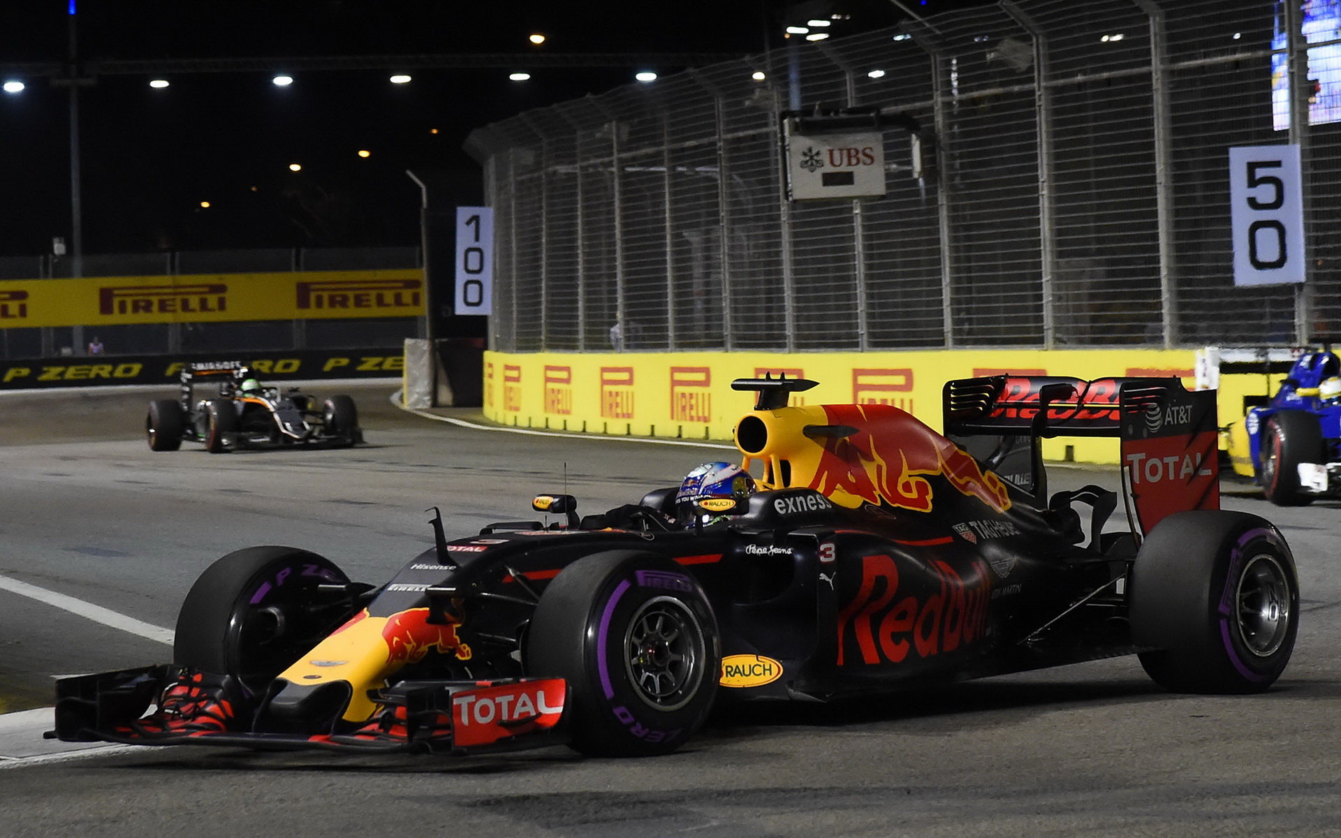 Daniel Ricciardo v kvalifikaci v Singapuru