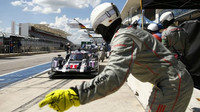 Porsche 919 Hybrid s posádkou Webber, Hartley, Bernhard