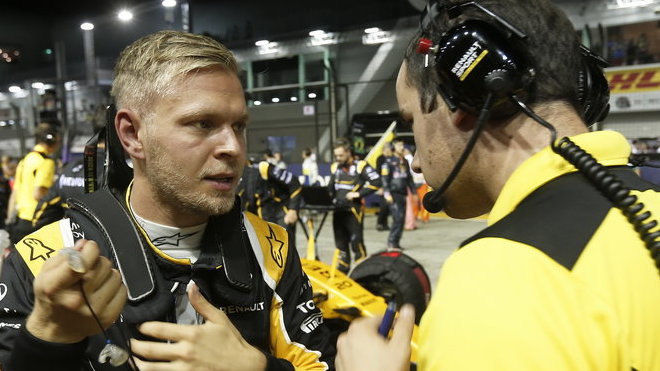 Kevin Magnussen není spokojen s otálením Renaultu ohledně složení týmu