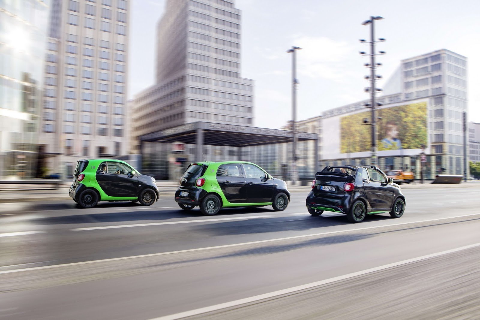 Smart představuje čtvrtou generaci modelů electric drive.