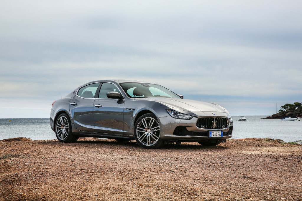 Maserati Ghibli se podrobilo modernizaci, dostalo dva nové pakety výbavy.