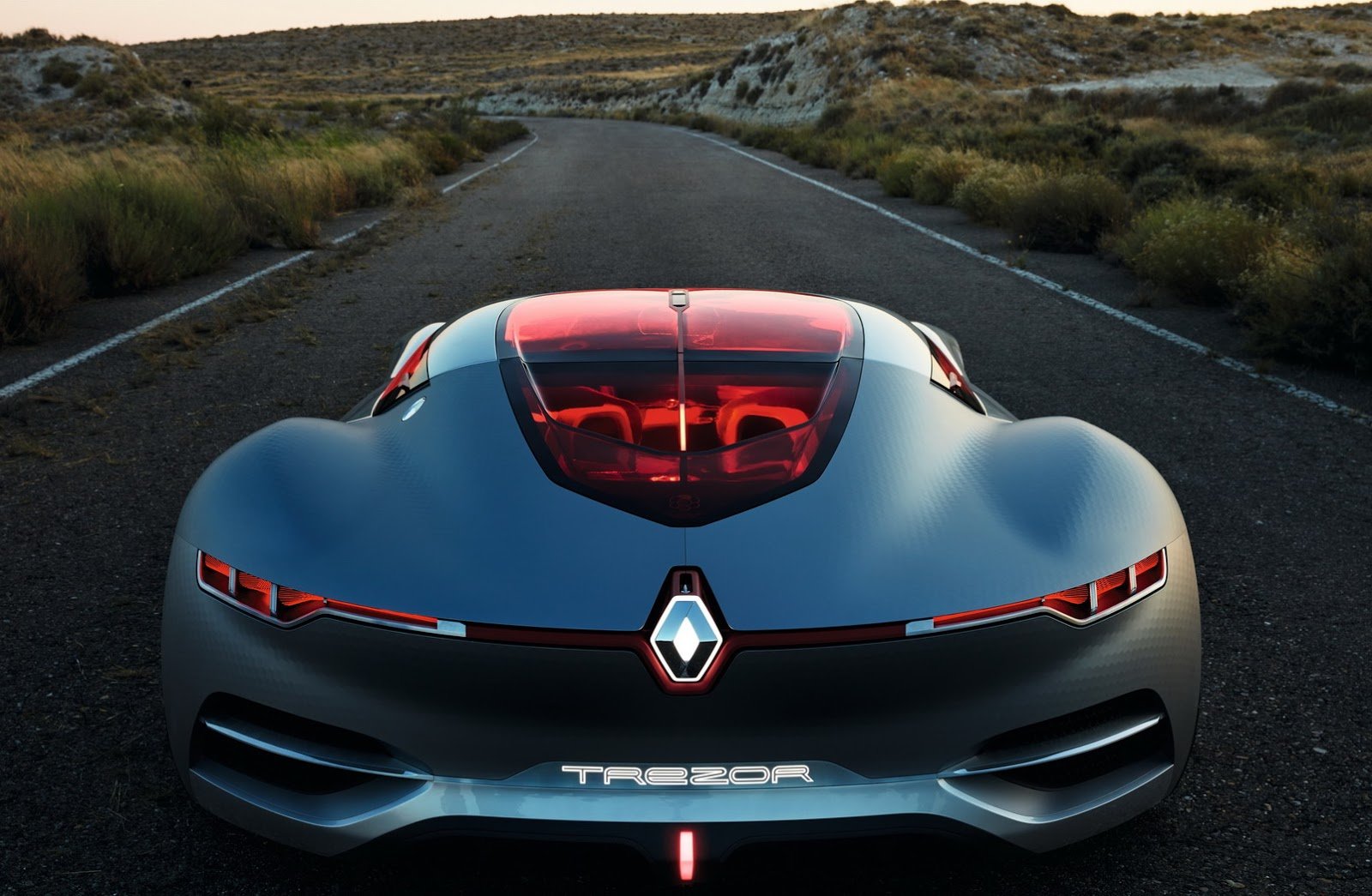 Renault Trezor je ukázkou budoucího designu francouzské automobilky.
