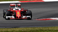 Sebastian Vettel při pátečním tréninku v Malajsii