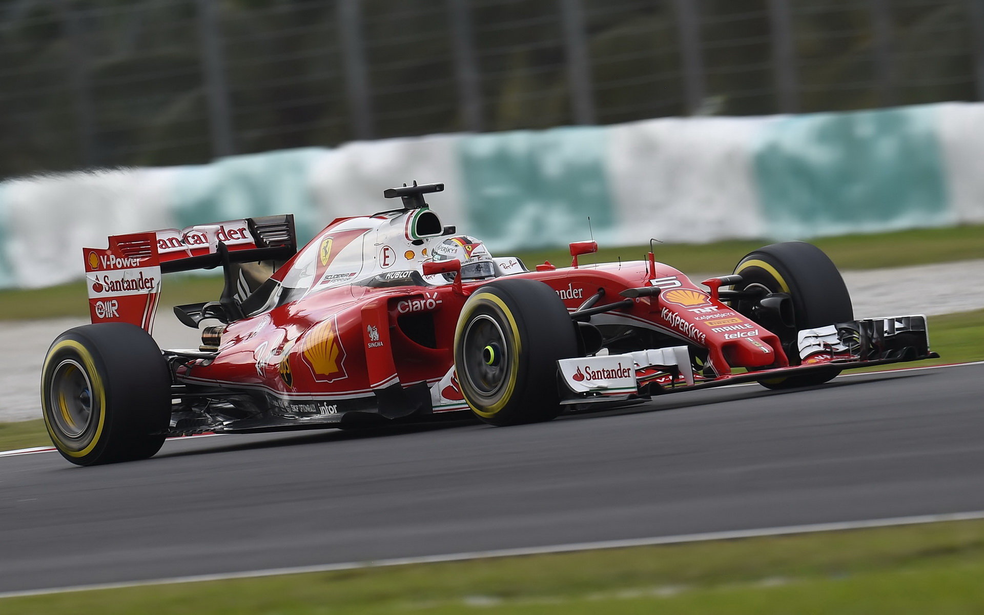 Sebastian Vettel v kvalifikaci v Malajsii