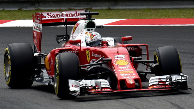 Sebastian Vettel si zkouší napravit reputaci, vyhrál první část kvalifikace