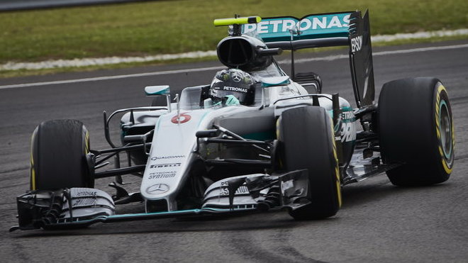 Nico Rosberg Hamiltona odpoledne předčil
