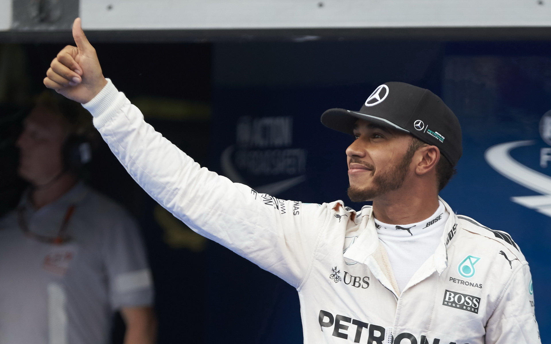 Lewis Hamilton po vyhrané kvalifikaci v Malajsii