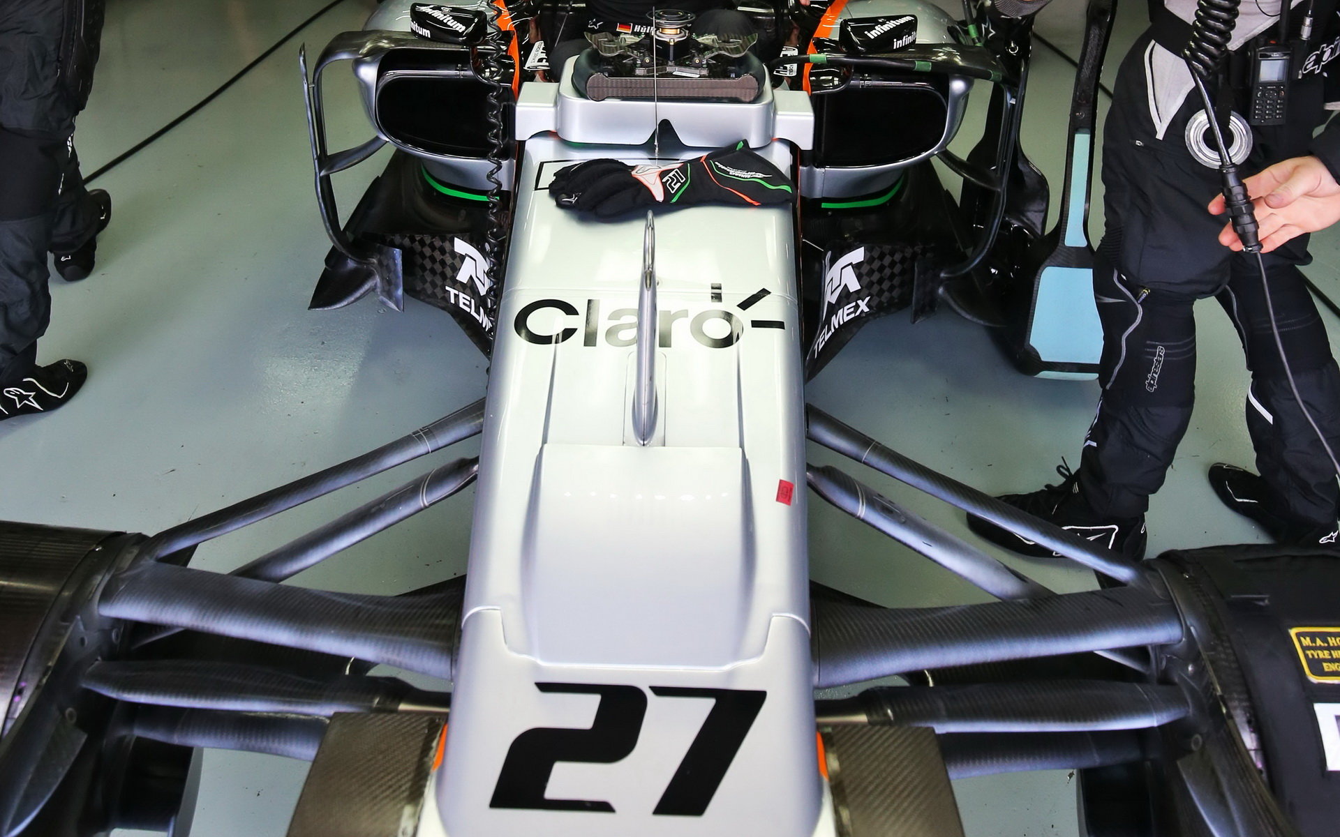 Zavěšení předních kol vozu Force India VJM09 - Mercedes v Malajsii