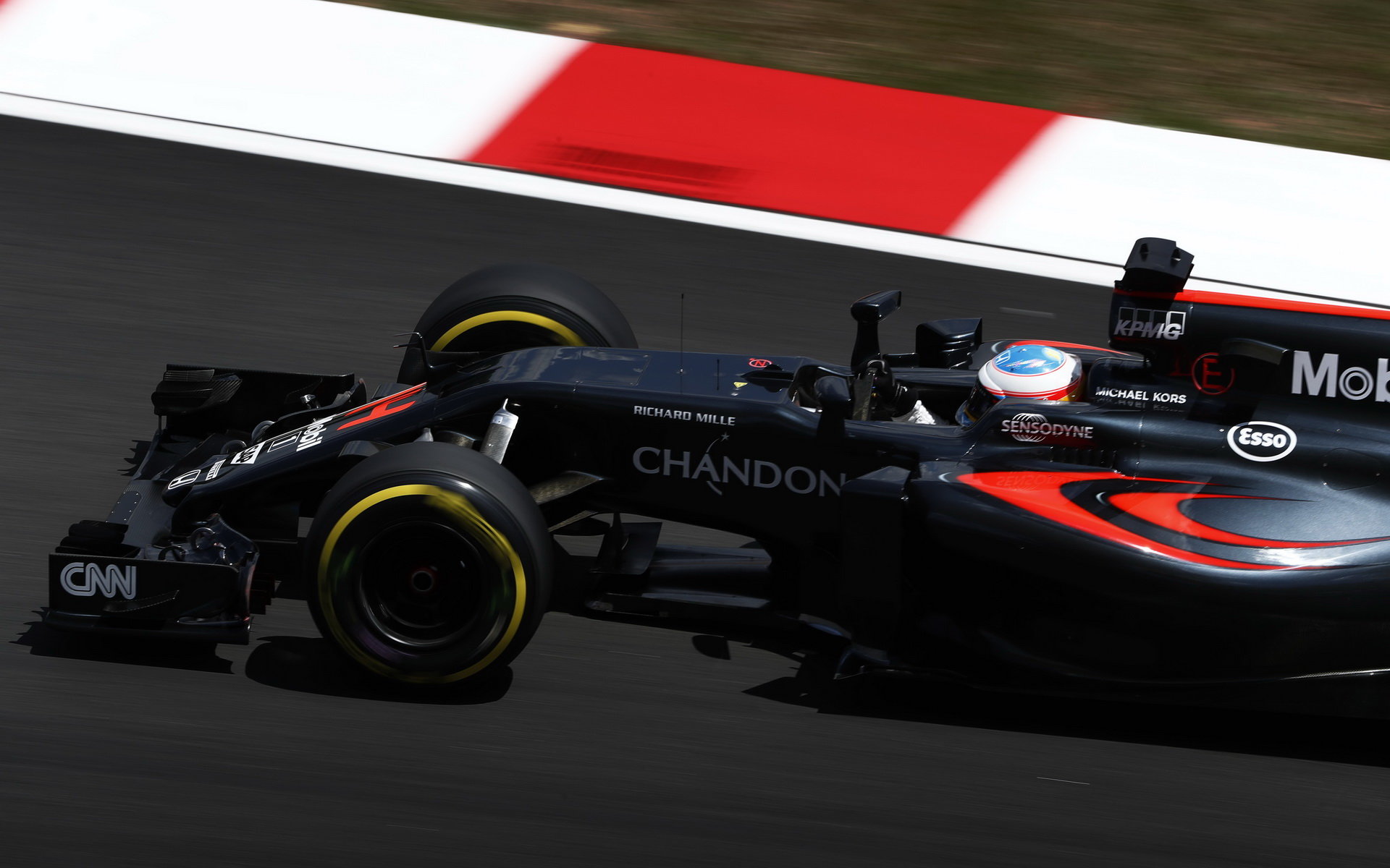Fernando Alonso v závodě v Malajsii