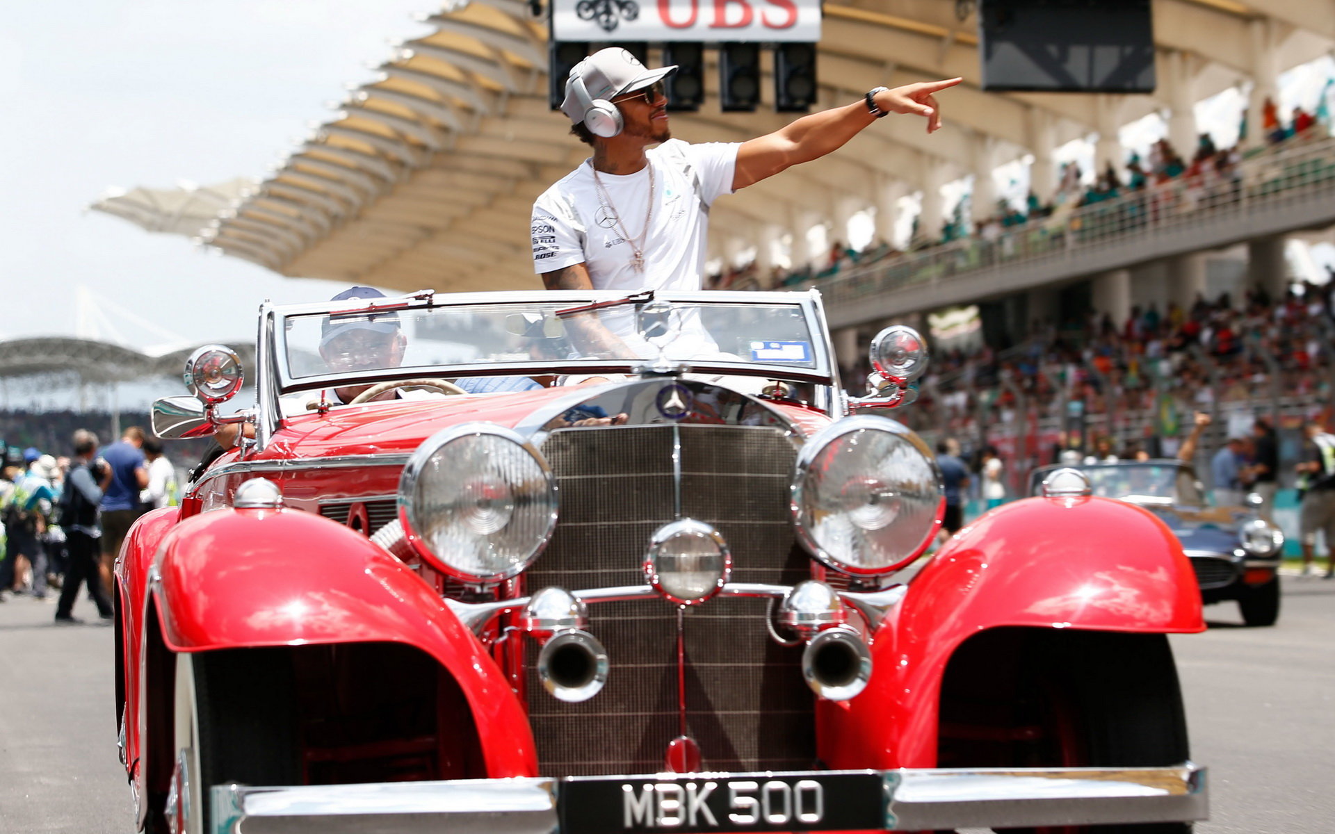 Lewis Hamilton před závodem v Malajsii