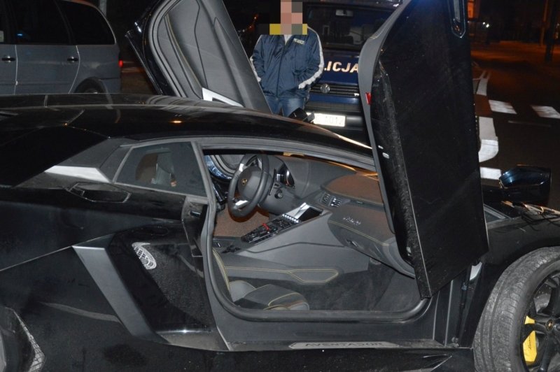 Ukradené Lamborghini Aventador skončilo opuštěné v Polsku