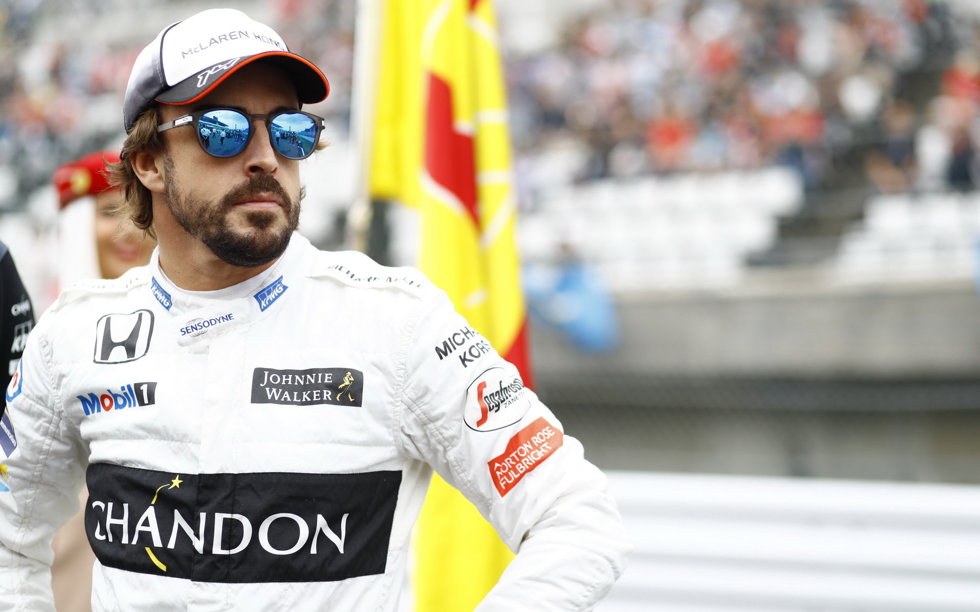 Fernando Alonsovi se nelíbí, že si širší pneumatiky nemohou vyzkoušet všichni piloti