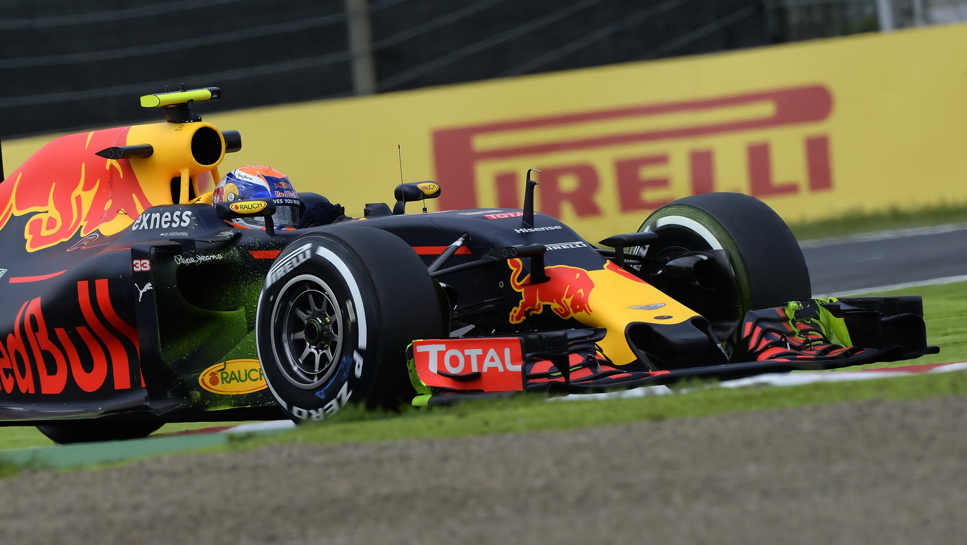 Max Verstappen dokázal Hamiltona potrápit už loni v Suzuce