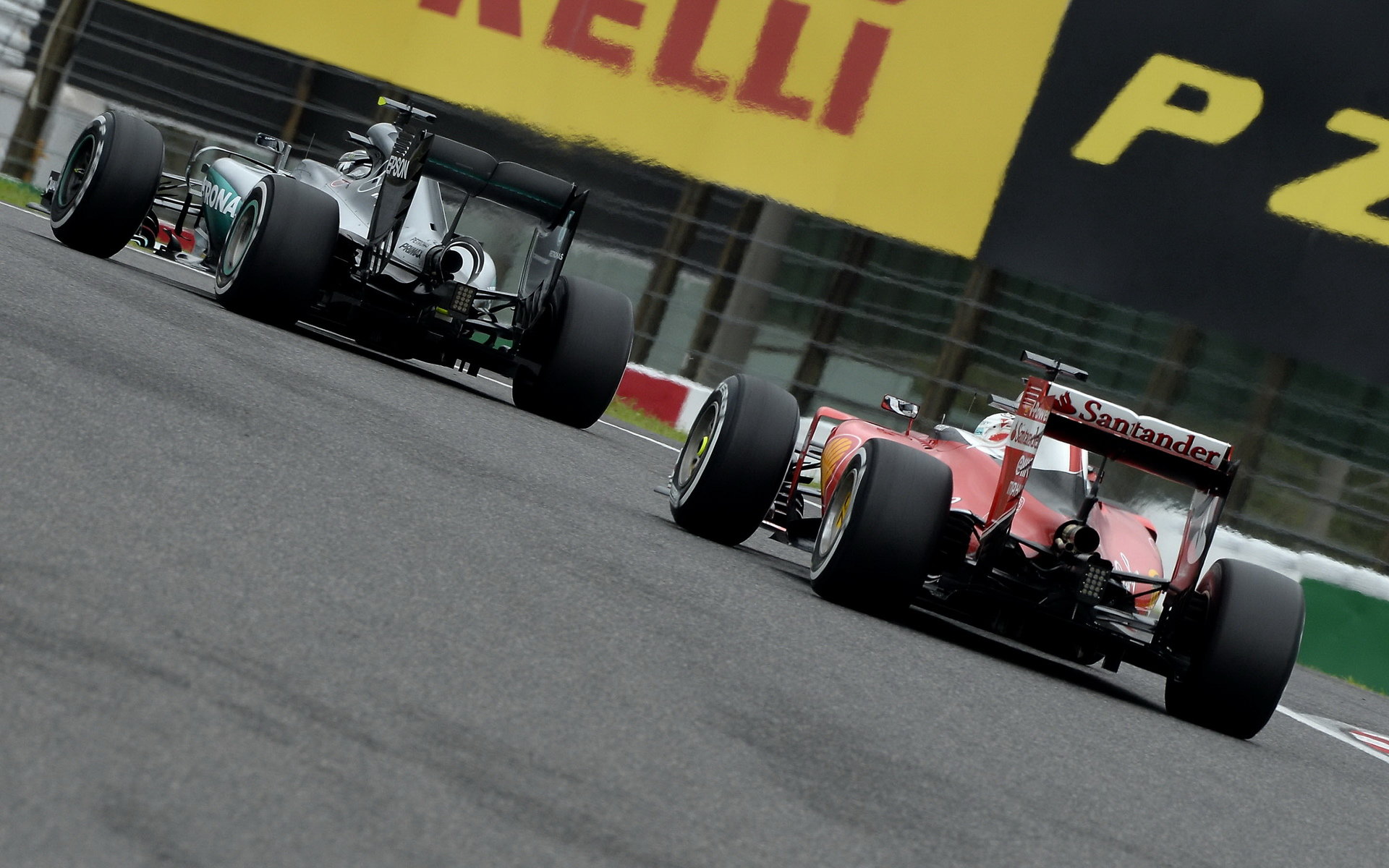 Ferrari chce příští rok v boji o titul Mercedes konečně porazit