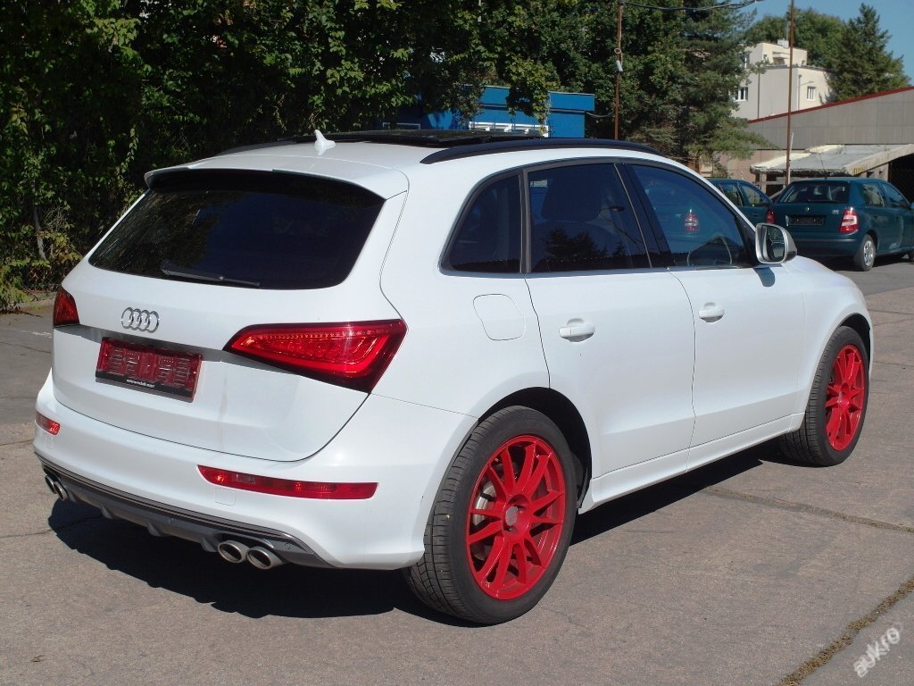 Ministerstvo vnitra prodává v aukci zabavená auta kvůli trestné činnosti, zde Audi SQ5.