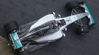 Pascel Wehrlein během testů 2017 pneumatik Pirelli v Barceloně 13. října 2016